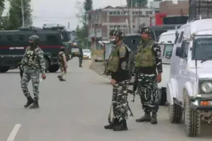 जम्मू-कश्मीर के रामबन में खुफिया ठिकाने से पुलिस ने गोला-बारूद किया बरामद 