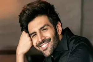 Bhool Bhulaiyaa 2 Title Track: कार्तिक आर्यन के मस्त डांस को देखकर फैंस कर रहे तारीफ, लोगों को भा रहा एक्टर का स्टाइलिश अवतार