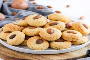 Cooking Tips: घर पर बनाएं Almond Cookies , जानें हेल्दी और टेस्टी स्नैक्स रेसिपी
