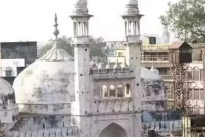 Gyanvapi Masjid Survey: हिन्दू पक्ष ने किया शिवलिंग मिलने का दावा, डीएम ने कहा- यह उनकी व्यक्तिगत राय हो सकती है