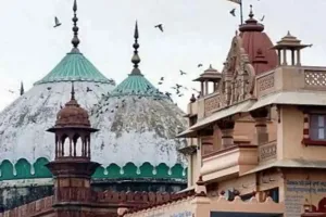 मथुरा: हिन्दू महासभा ने शाही ईदगाह में लड्डू गोपाल के अभिषेक की मांगी इजाजत, दाखिल किया प्रार्थना पत्र, 1 जुलाई को सुनवाई करेगा कोर्ट