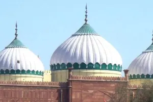 मथुरा: श्रीकृष्ण जन्मभूमि मामले को लेकर कोर्ट में दाखिल हुआ प्रार्थना पत्र, ASI से सर्वे कराने की उठी मांग