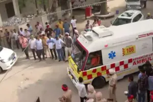 पंजाबी गायक सिद्धू मूसेवाला का मंगलवार को होगा अंतिम संस्कार, कई समर्थक उनके घर पहुंचे