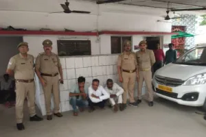 बरेली: कंटेनर पर फर्जी नंबर प्लेट लगाकर शराब ले जा रहे तीन तस्कर गिरफ्तार