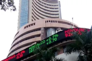 शेयर बाजार में तीन दिन से जारी तेजी पर विराम, सेंसेक्स 359 अंक टूटा