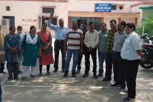 बरेली: जिले से बाहर किया स्थानांतरण तो होगा आंदोलन