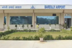 बरेली: एलाइंस एयर की फ्लाइट 1 घंटे देरी से बरेली पहुंची