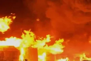 बिहार: विश्वेश्वरैया भवन में लगी भीषण आग