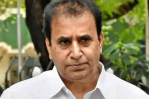 देशमुख के कंधे का ऑपरेशन सरकारी अस्पताल में हो सकता, निजी अस्पताल की जरूरत नहीं : अदालत