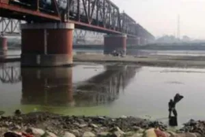 बरेली: रामगंगा नदी में कटान रोकने तैयार हो रहा डायवर्जन चैनल