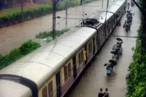 असम में बारिश और भूस्खलन से रेल सेवा प्रभावित