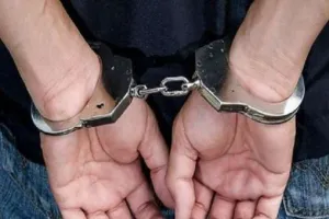 बिहार: नेपाली शराब के साथ धंधेबाज गिरफ्तारर