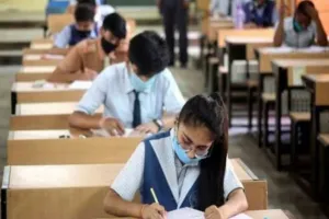 बरेली: छात्रों की मेल आईडी तैयार कराना शिक्षकों के लिए बनी चुनौती