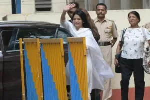 गिरफ्तारी के 6 साल के बाद इंद्राणी मुखर्जी जेल से आईं बाहर