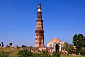 कुतुब मीनार में खुदाई की रिपोर्ट्स का केंद्रीय संस्कृति मंत्री ने किया खंडन 