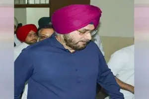 जेल में बंद सिद्धू को कड़ी सुरक्षा में लाया गया अस्पताल, बीमारियों के चलते स्पेशल डाइट मांग रहे; कोर्ट को देंगे रिपोर्ट