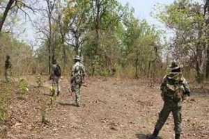 छत्तीसगढ़: पुलिस-नक्सली मुठभेड़, दोनों ओर से आधे घंटे तक फायरिंग, एक जवान घायल