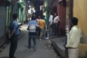 बरेली: टीम ने रात में छापा मारकर पकड़े 17 बिजली चोर