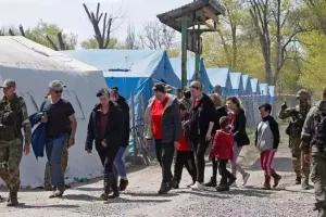 Russia-Ukraine War : मारियुपोल में इस्पात संयंत्र से आम नागरिकों को निकाला गया सुरक्षित, रूस ने दोबारा शुरू की गोलाबारी