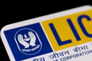 एलआईसी के आईपीओ की स्टॉक एक्सचेंज पर हुई लिस्टिंग, LIC बनी देश की पांचवी सबसे बड़ी कंपनी