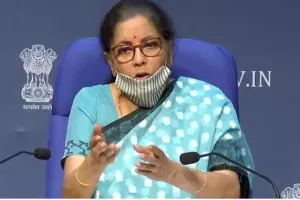पूर्वोत्तर में 1.34 लाख करोड़ रुपये की ढांचागत परियोजनाओं का क्रियान्वयन कर रहा है केंद्र: सीतारमण