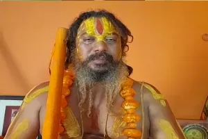 ताजमहल विवाद : जगतगुरु परमहंसाचार्य ने पुलिस पर लगाया अभद्रता का आरोप, वापस भेजे गए अयोध्या