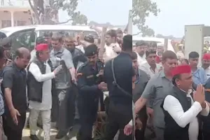 चंदौली में पीड़ित परिवार से मिले अखिलेश यादव, कहा- हम न्याय दिलाएंगे