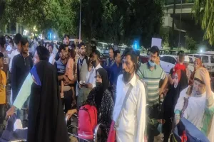 रायबरेली: ऊंचाहार से जियारत के लिए 20 जायरीनों का जत्था रवाना