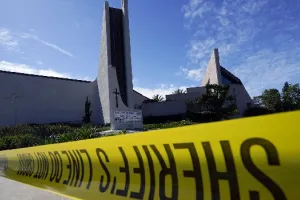 Southern California: चर्च में हमले से पहले बंदूकधारी ने अखबार में भेजी डायरी