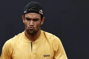 हाथ की सर्जरी से पूरी तरह नहीं उबर पाने के कारण फ्रेंच ओपन में नहीं खेलेंगे मेटेयो बेरेटिनी