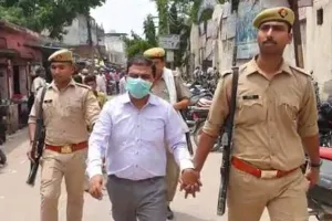 बहराइच: रेमडेसिविर की कालाबाजारी करने वाला कथित डॉक्टर बहराइच कोर्ट में हुआ पेश, जानें पूरा मामला