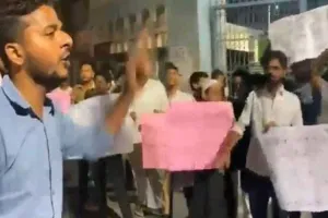 आजमगढ़: नुपूर शर्मा के खिलाफ ‘सिर तन से जुदा के नारे’ लगवाने वाले छात्रनेता को पुलिस ने किया गिरफ्तार