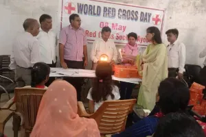 अयोध्या: अंतरराष्ट्रीय रेडक्रॉस दिवस पर उत्कृष्ट कार्य के लिये चार कार्यकर्ताओं को किया गया सम्मानित