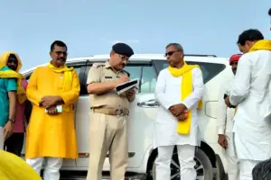 सुभासपा प्रमुख ओपी राजभर व ग्रामीणों के बीच हुई नोंकझोंक, दिखाया गांव के बाहर का रास्ता