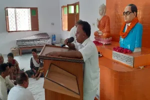 रामपुर: ‘बुद्धं शरणं गच्छामि…’ से गूंज उठा शहर, बुद्ध जयंती पर सबीलें लगाकर बांटा शरबत