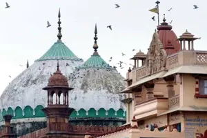 मथुरा: शाही मस्जिद ईदगाह में सर्वे कमीशन भेजने की मांग वाली अर्जी स्थानीय अदालत हुई दाखिल