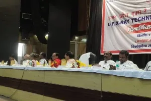 राजकीय मेडिकल कॉलेजों में जिला अस्पतालों का विलय उचित नहीं : सुनील यादव