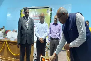 अयोध्या: कृषि विवि में उत्तम शोध कार्य के लिये डॉ. गौरव व डॉ. जितेंद्र को किया गया पुरस्कृत