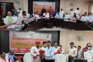 बहराइच: सांसद की शिकायत पर सीएमओ ने चिरैयाटांड के अधीक्षक को हटाया, डॉक्टर का रोका वेतन, जानें मामला