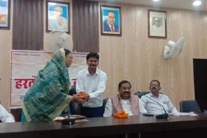 हरदोई प्रेस क्लब ने मनाया हिंदी पत्रकारिता दिवस, पत्रकारों का हुआ सम्मान