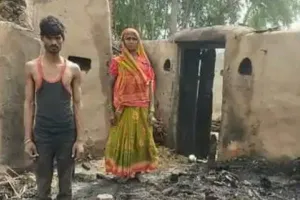 बाराबंकी: छप्पर में लगी आग, घरेलू सामग्री जलकर राख