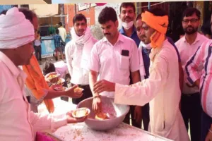 रायबरेली: जेठ माह के पहले मंगल पर हनुमान भक्ति में डूबे लोग, जगह-जगह हुआ भंडारा