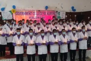 हल्द्वानी: नर्सिंग डे पर पहली बार पहनी अप्रेन, छात्र-छात्राओं ने ली सेवा की शपथ… देखें VIDEO