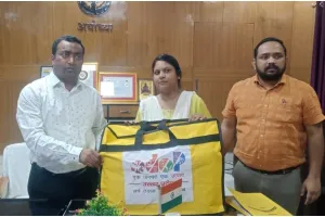 अयोध्या: CM योगी को भोज कराने वाले परिवारों को मिला तोहफा, डीएम ने दिया यह उपहार