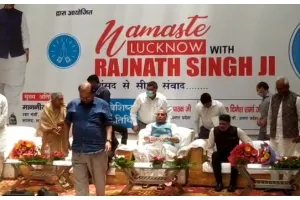 लखनऊ: सांसद से सीधा संवाद कार्यक्रम में पहुंचे रक्षा मंत्री, कहा- अब देश की धरती पर बनेंगे 309 अत्याधुनिक हथियार