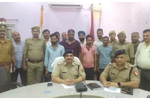 बाराबंकी: मादक पदार्थ और अवैध हत्थियारों के साथ चार शातिर लुटेरे गिरफ्तार, ऐसे देते थे लूट की घटनाओं को अंजाम