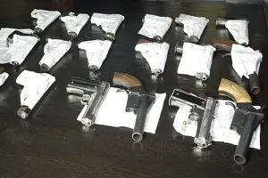 इंदौर: 15 अवैध पिस्तौल और 590 अर्द्धनिर्मित बैरल के साथ तीन गिरफ्तार