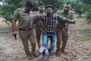 मुरादाबाद : पुलिस मुठभेड़ में 25 हजार रुपये का इनामी बदमाश गिरफ्तार, साथी फरार
