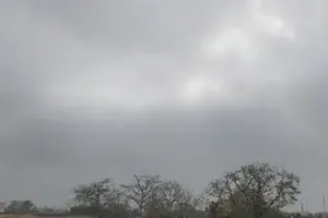 UP Weather Update: पूर्वी यूपी में चलेंगी तेज हवाएं, मौसम विभाग ने जताए बूंदाबांदी के आसार