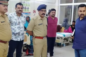 उन्नाव: शॉपिंग सेंटर में हुई लूट की वारदात, 24 घंटे में हुआ खुलासा, पुलिस मुठभेड़ में लुटेरे गिरफ्तार